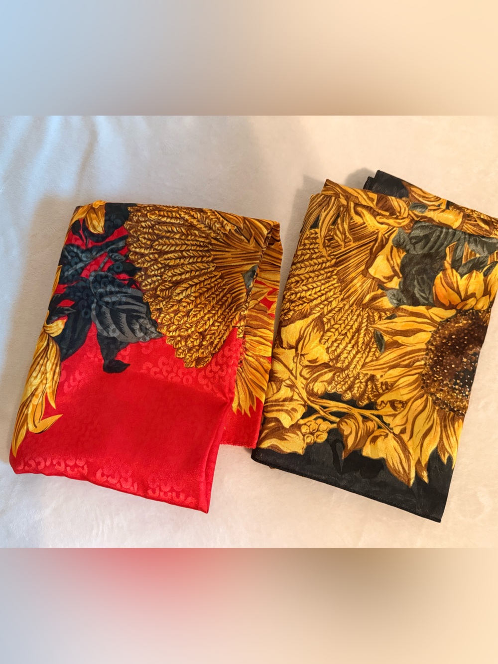 vintage Women's Sunflower Print Scarves - Red & Black & Gold